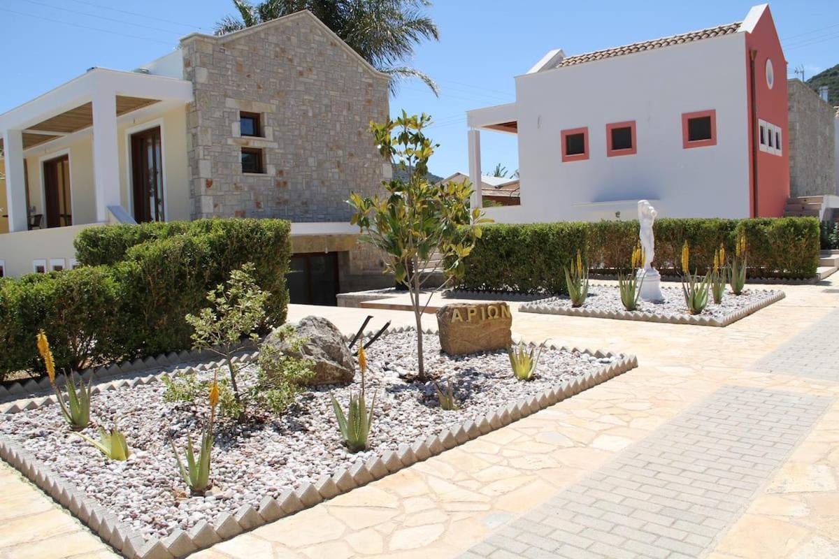 נאפפליו Αριων Village & Suites מראה חיצוני תמונה