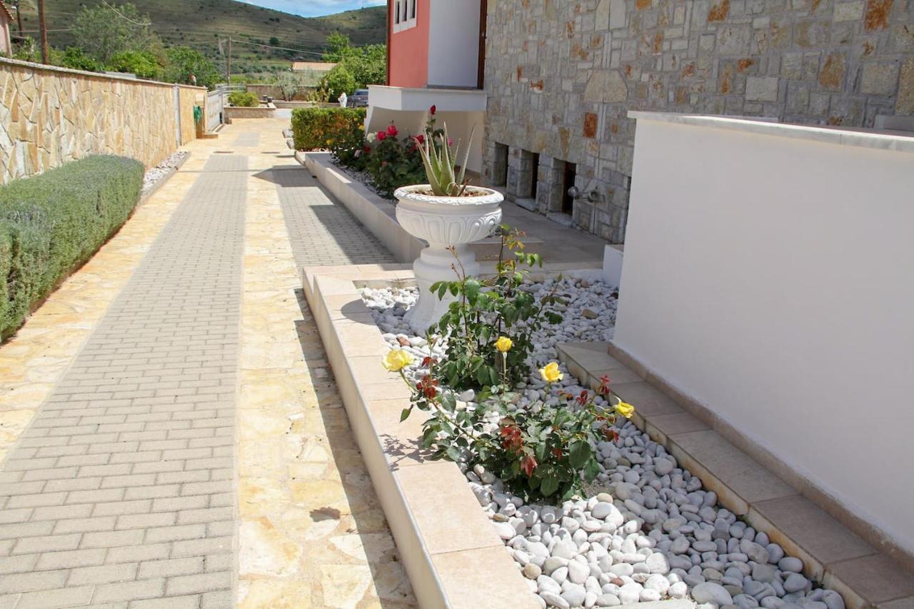 נאפפליו Αριων Village & Suites מראה חיצוני תמונה