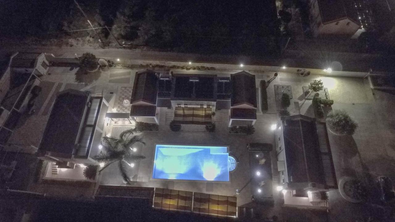 נאפפליו Αριων Village & Suites מראה חיצוני תמונה